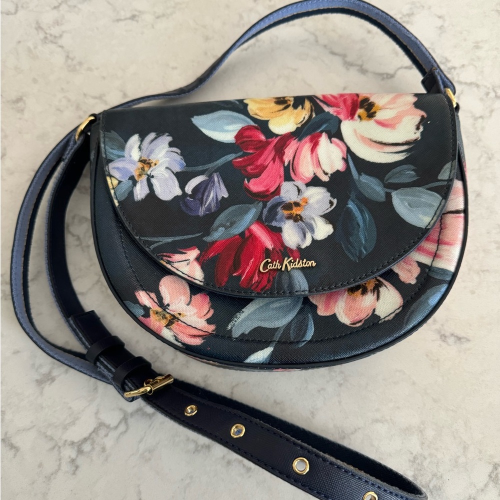 Cath Kidston handbag with adjustable strap. Navy floral. Can be worn crossbody.